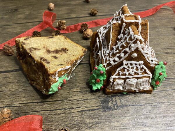 A cake in a form of Hansel-and-Gretel house